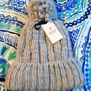 NWT Denver Hayes Toque